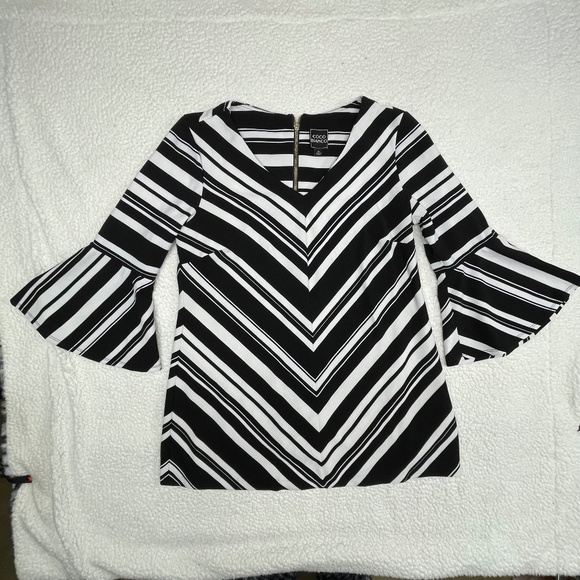 Women’s Coco Bianco XL Black/White V-neck Top - Picture 1 of 15